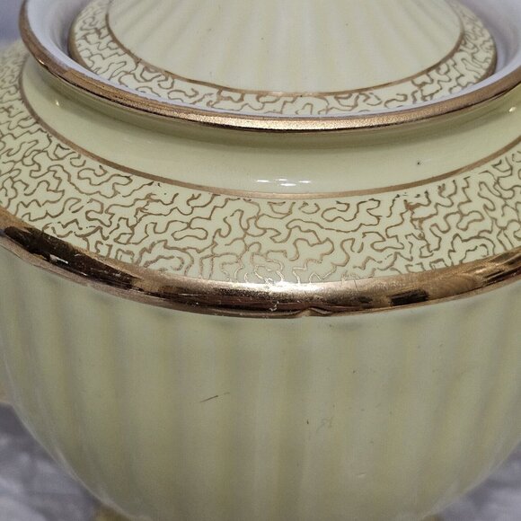 HALL Yellow Pottery Teapot #099S heavy gold trim 6-cup Vtg collectible USA - Picture 5 of 15